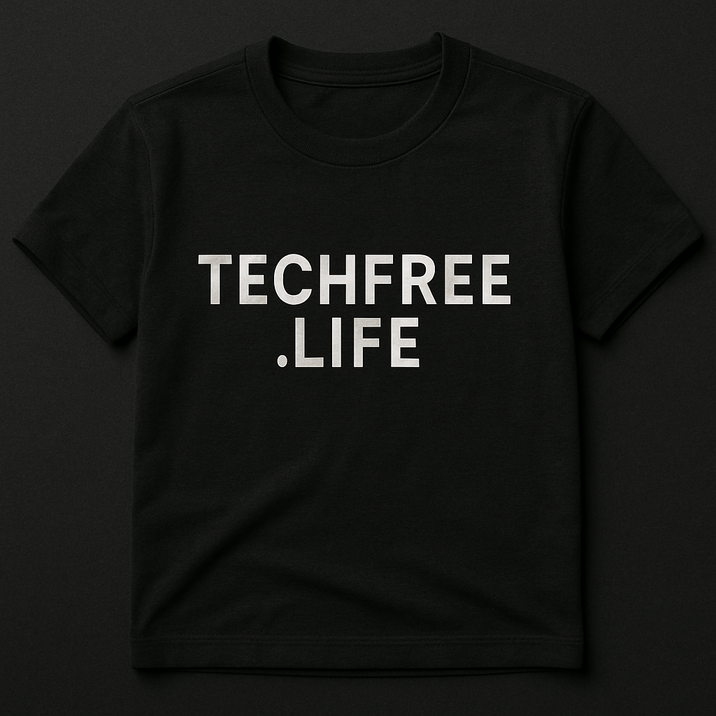DUMBKIT t-shirt